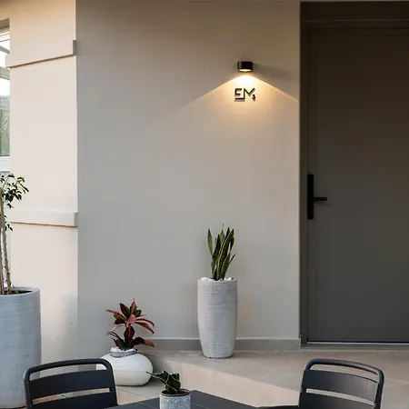 アパートホテル Elmar Urban Living ハニア